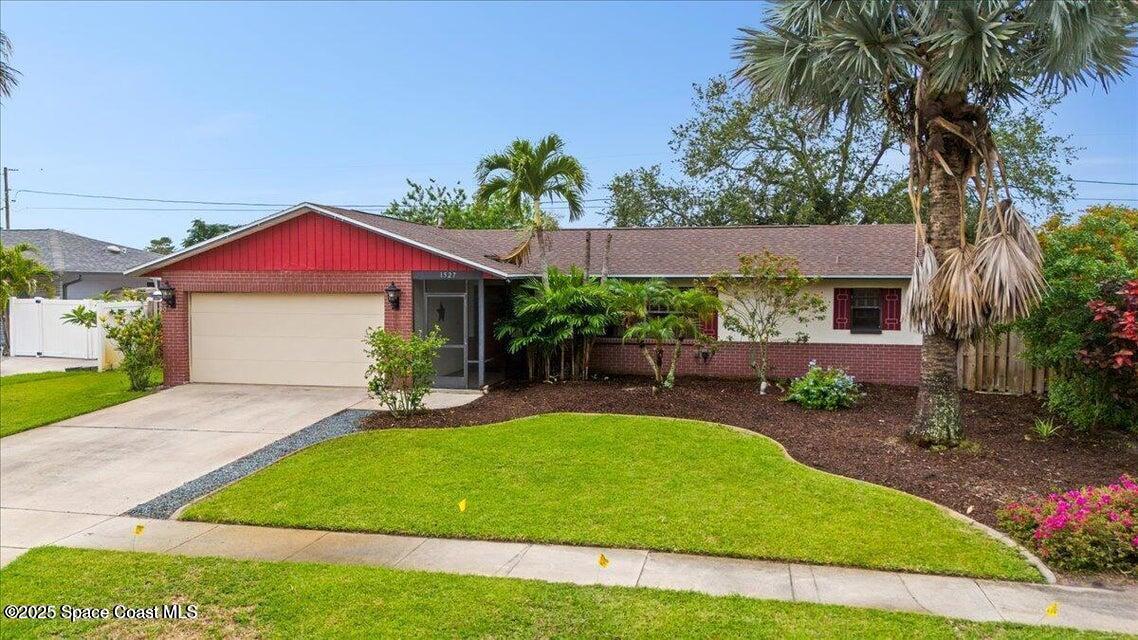Foto principal - 1527 Spruce Rd