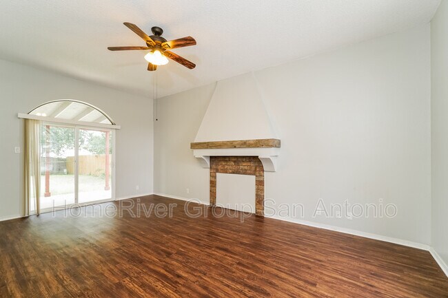 Foto del edificio - 4257 Sunrise Creek Dr