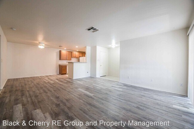 Building Photo - 3 br, 2 bath House - 5241 Lindell Road #101
