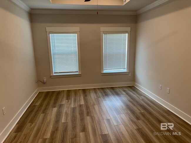Building Photo - 306 Wickman Ave