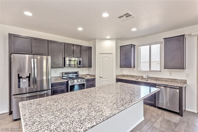 Foto del edificio - 4962 Guysborough St