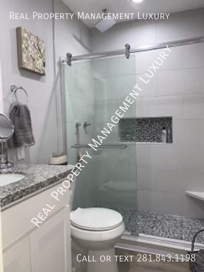 Foto del edificio - 2807 Beauchamp St