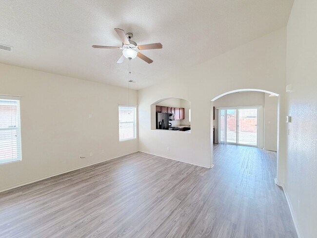 Foto del edificio - Beautiful 3 bed 2 bath in SW Albuquerque! Spacious layout. New Flooring! 2 Car Garage. Near 98th ...