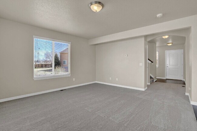 Foto del edificio - 2688 Sierra Springs Dr