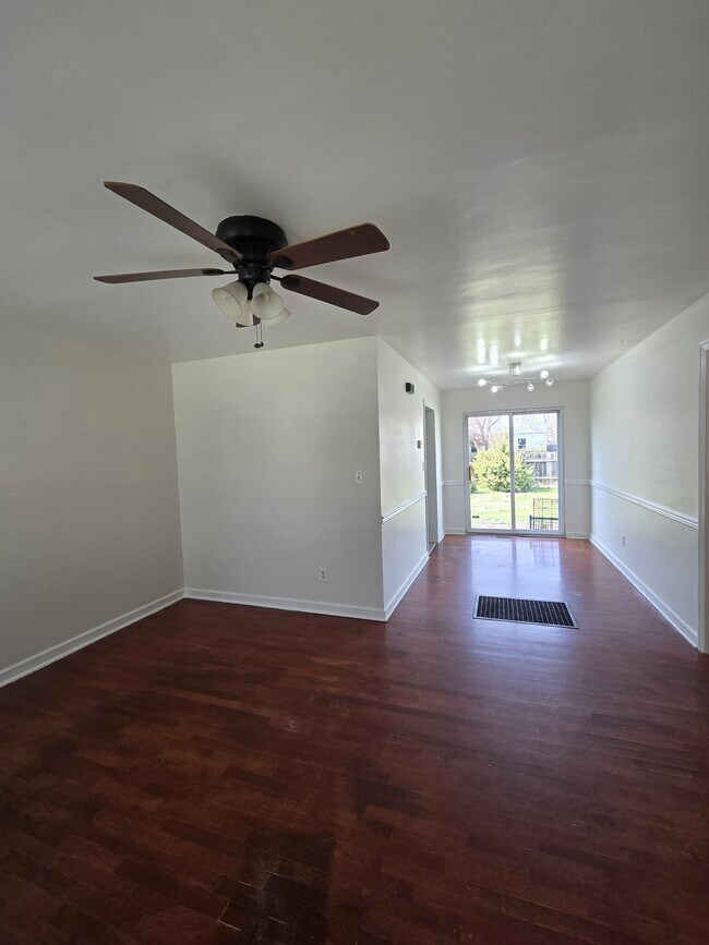 Foto del edificio - 2248 E Aloma St