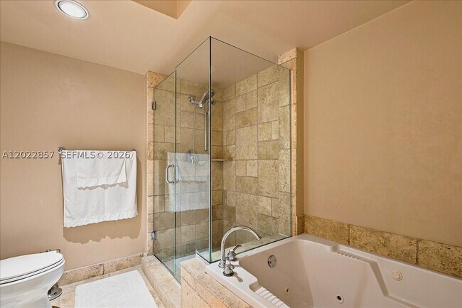 Building Photo - 20185 E Country Club Dr