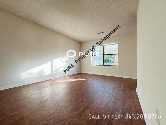 Building Photo - 105 Scaup Ct