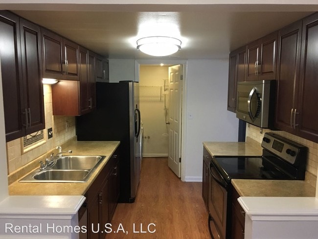 Building Photo - 2 br, 2 bath House - 2988 St. Albans Common