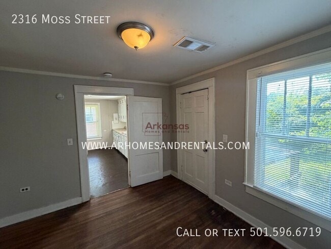 Foto del edificio - 2316 Moss St