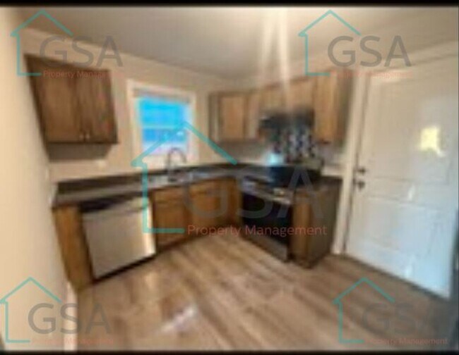 Building Photo - 2 Bedroom 1 Bath Available!