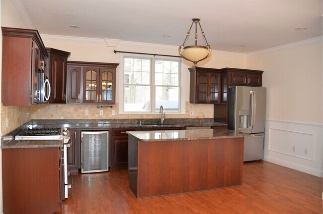 Building Photo - 15 Hay Rd