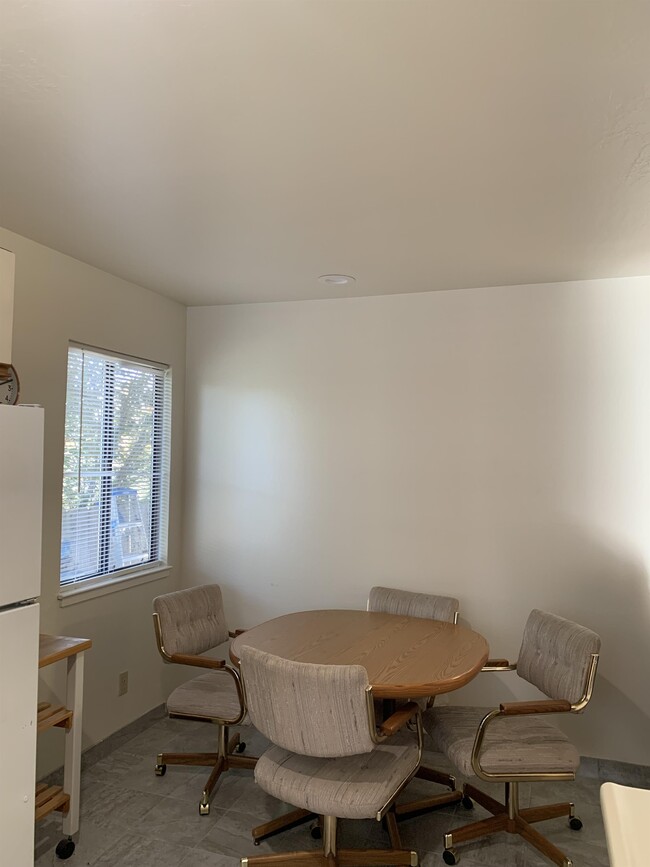 Building Photo - 5007 Maiden Ln