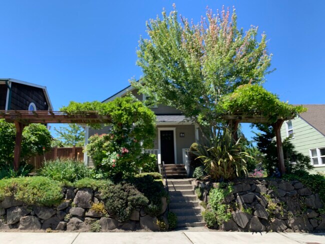 Foto del edificio - 5032 N Vassault St