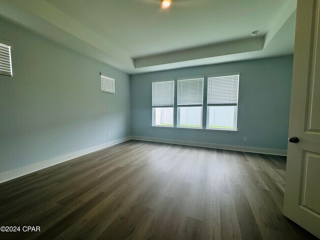 Building Photo - 1087 Harrison Byu Dr