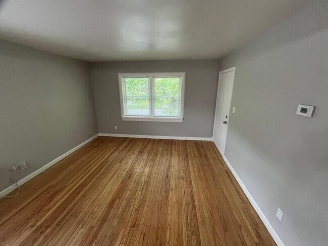 Foto del edificio - 1607 Algonquin Parkway - 3