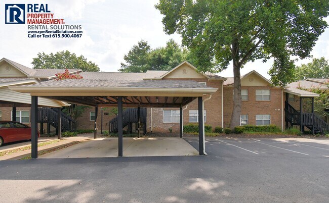Foto del edificio - Adorable updated 3 bd 2 ba condo! Tons of ...