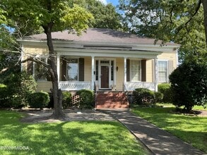 Building Photo - 992 Tatnall St