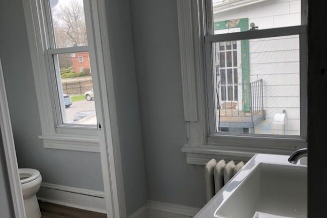 Building Photo - 810 Glenbrook Ave