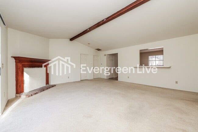 Foto del edificio - 6850 Deer Bluff Dr