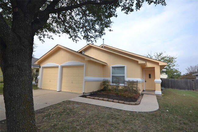 Foto del edificio - 411 Golden Gate Dr