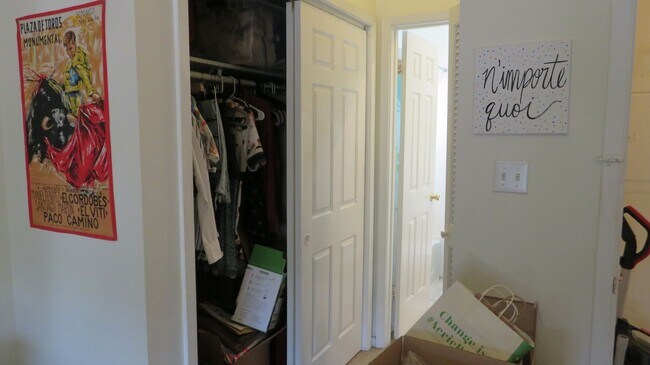 Foto del edificio - 2300 Leon St