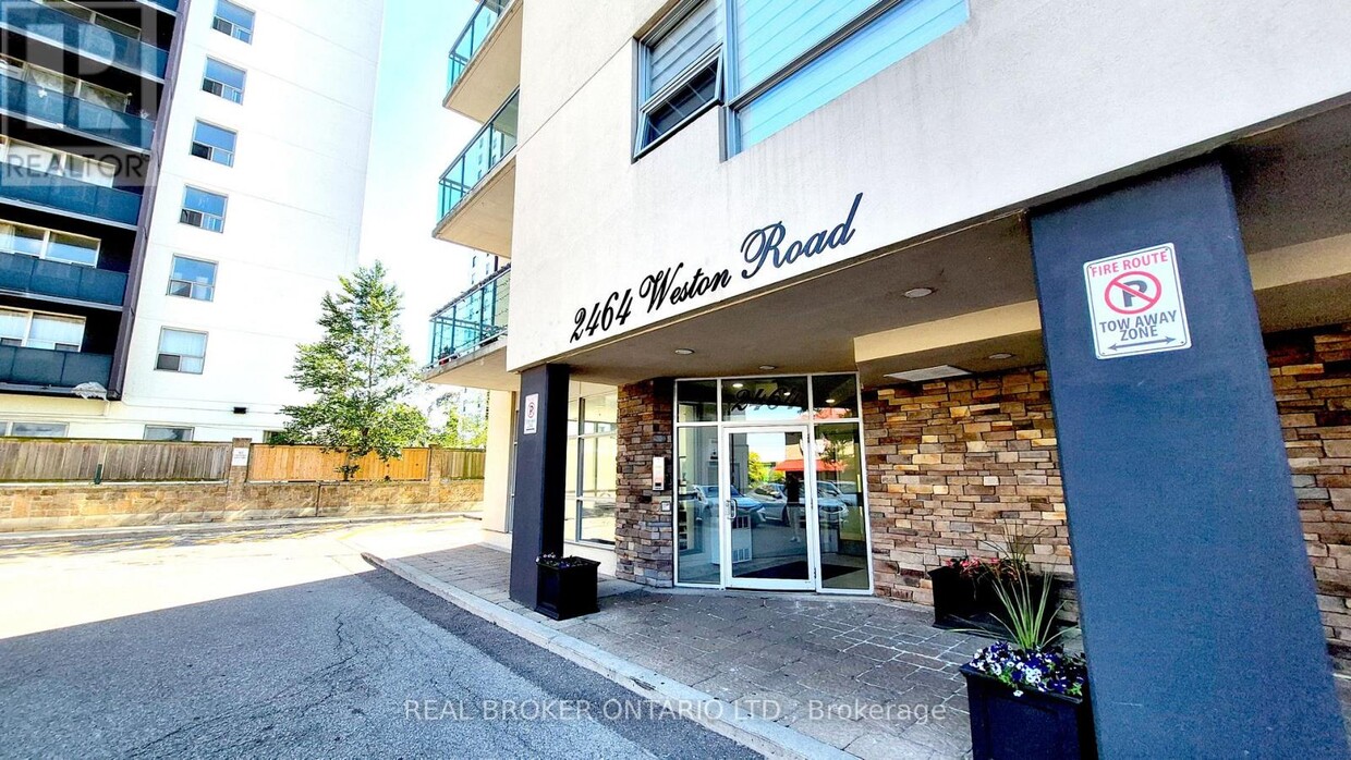 Primary Photo - 2464-2464 Weston Rd