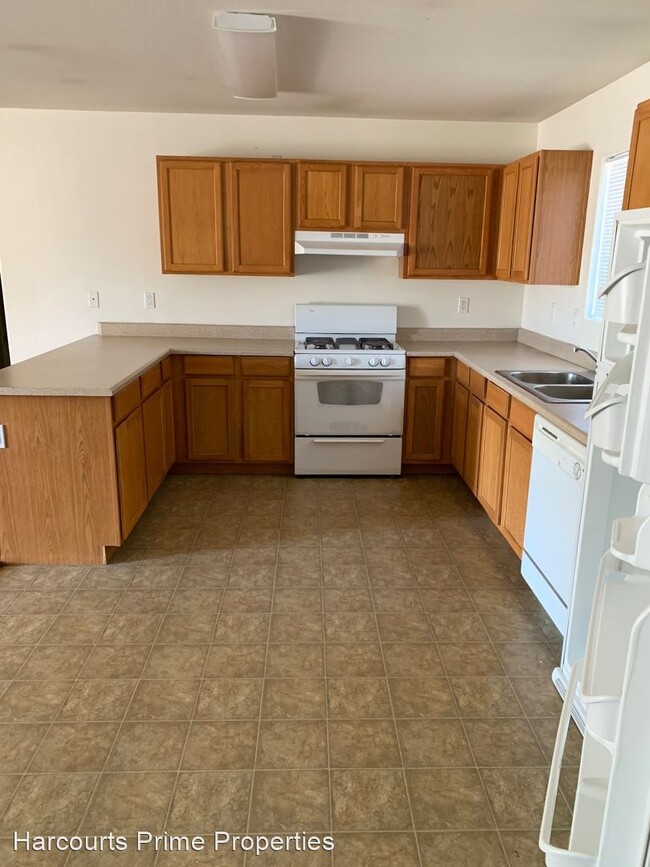 Building Photo - 73452 El Paseo Dr