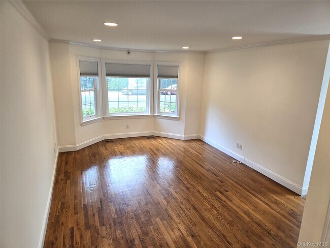 Foto del edificio - 63 Dunwood Rd