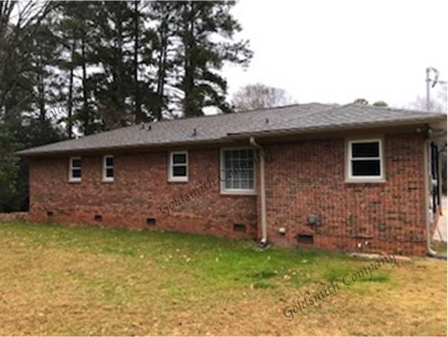 Foto del edificio - 706 South E Street-Available Soon in Easley!