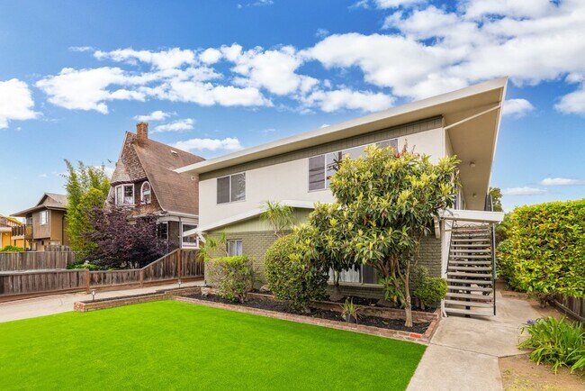 Foto del edificio - 1529 St Charles St