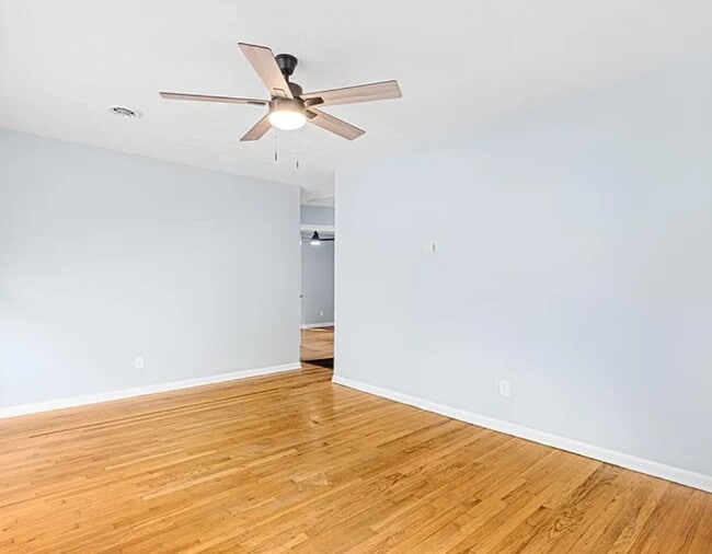 Building Photo - Gorgeous updated 2 bedroom with basement!