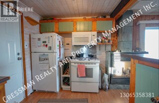 Building Photo - 3 Bedroom 1 Bathroom Full House in Regina Beach