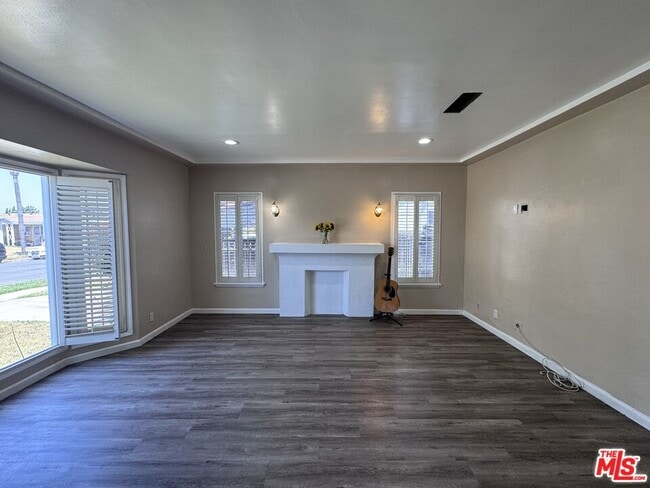 Building Photo - 8850 S Wilton Pl
