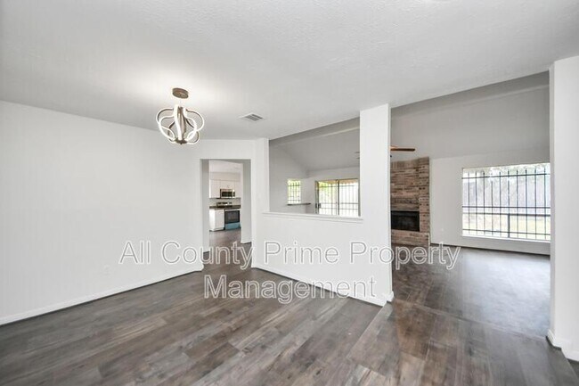 Foto del edificio - 1207 Park Knoll Ln