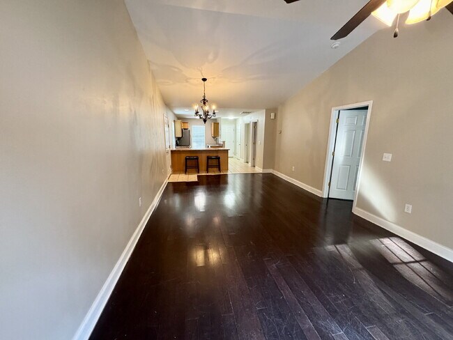 Foto del edificio - 2 bedroom townhome in Seneca