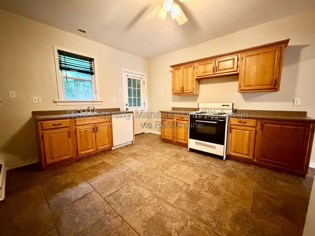 Building Photo - 207 Edmond St