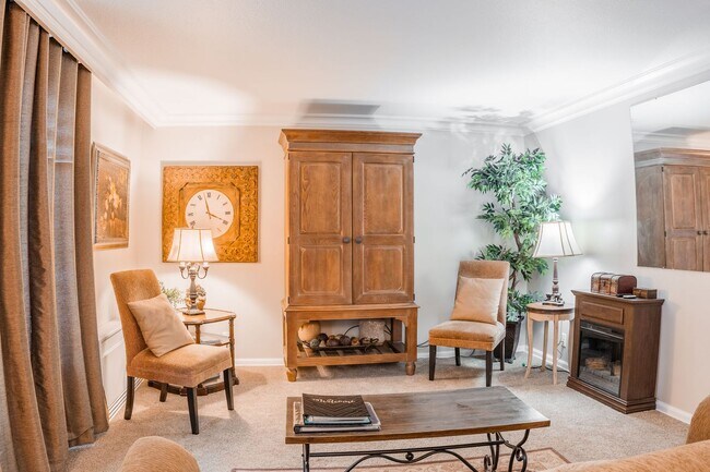 Foto del edificio - Your Fully Furnished 3 Bed 2 Bath Home Awaits Immediate Move-In!