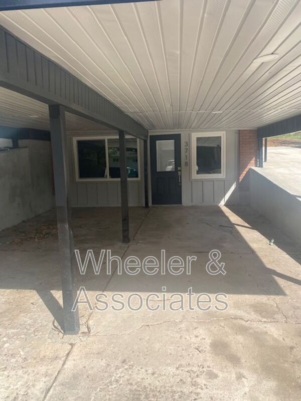 Foto del edificio - 3714 Brinker Ave
