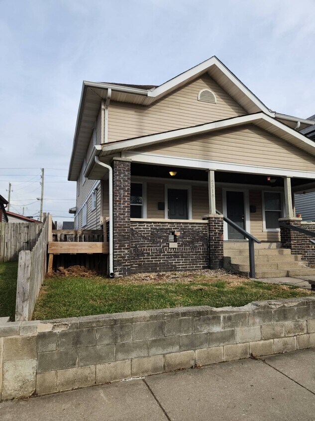 Foto principal - 2318 Prospect St
