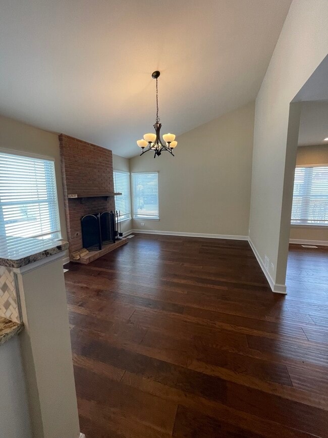 Building Photo - 6 Redbud Ct