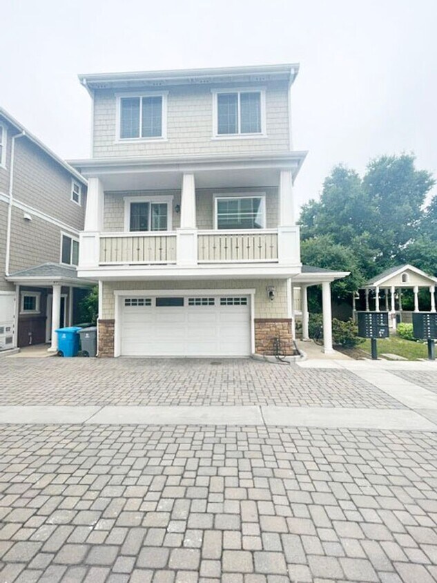Primary Photo - Beautiful 4/3.5 Cupertino Home
