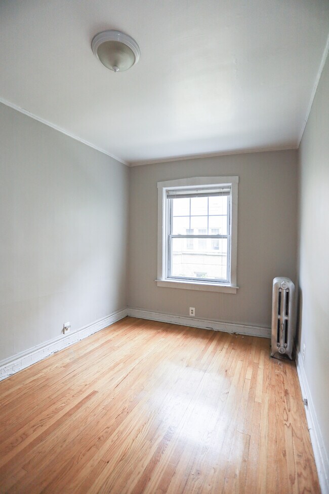 Foto del edificio - 2473 W Gunnison St
