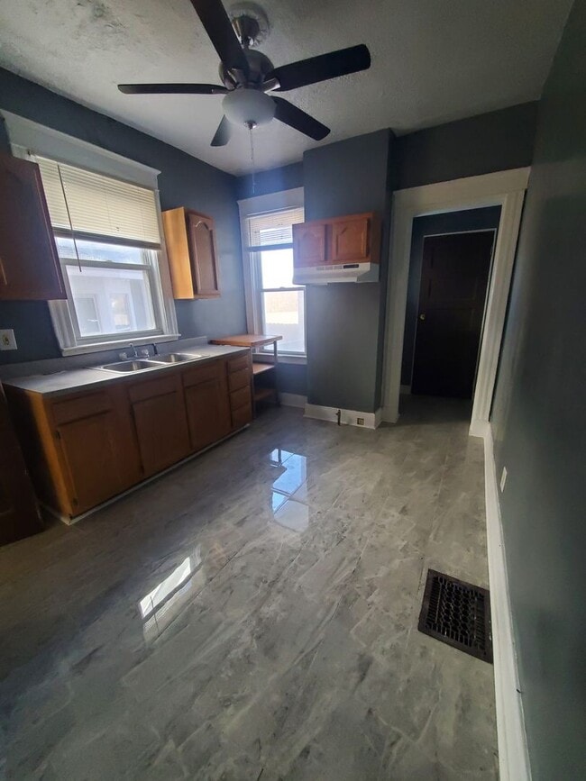 Foto del edificio - 1526 Dixmont Ave