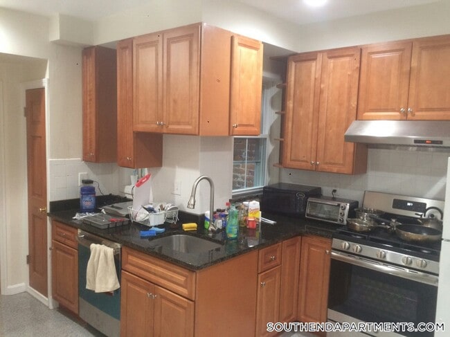 Building Photo - 179 Northampton St