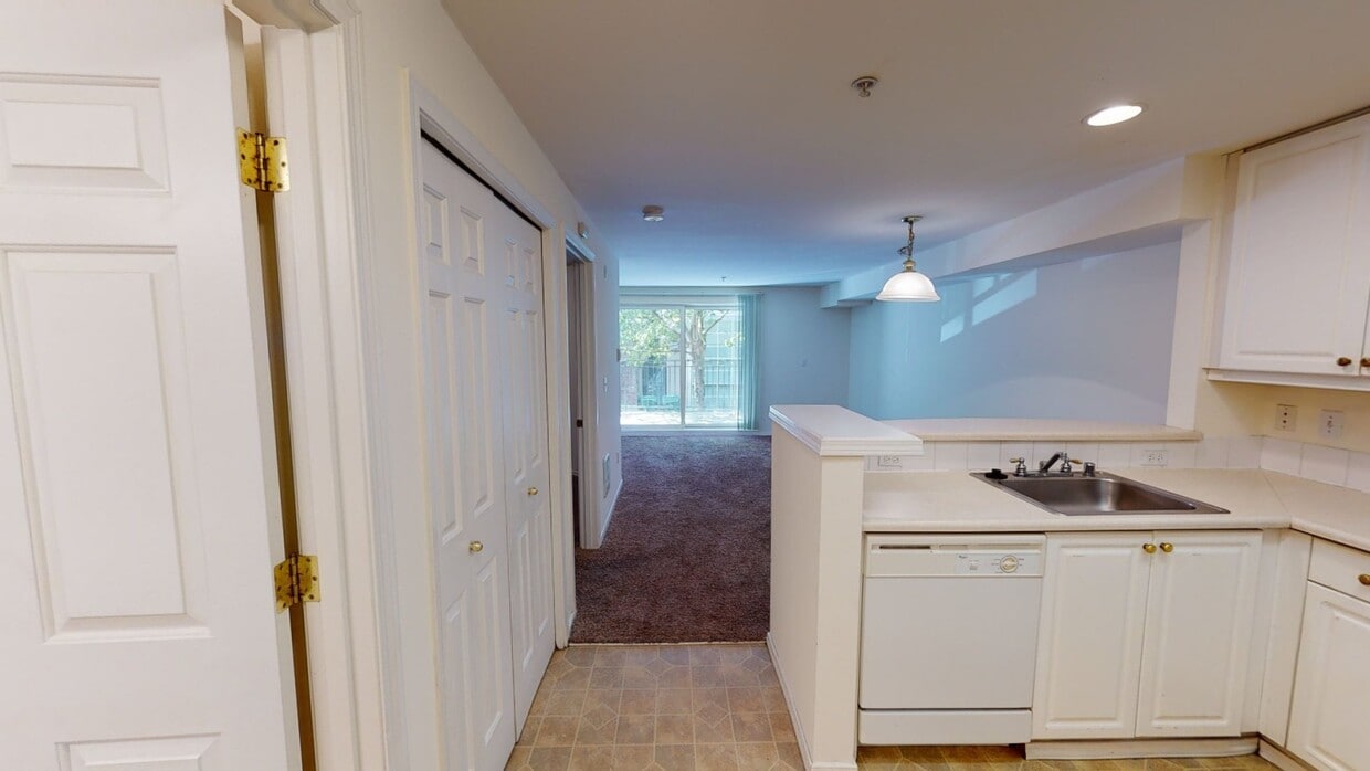Photo - Yugo Seattle Rivendell Apartments