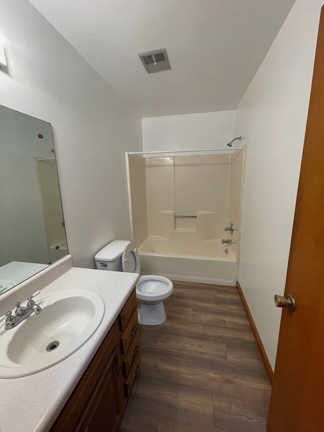 Building Photo - 677 Owsley St