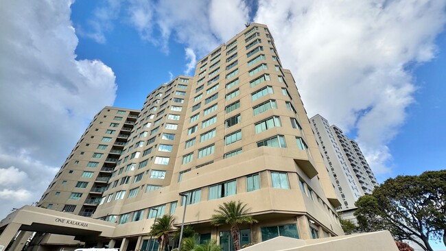 Building Photo - 2 BEDROOM SENIOR LIVING FACILITY - ONE KAL...