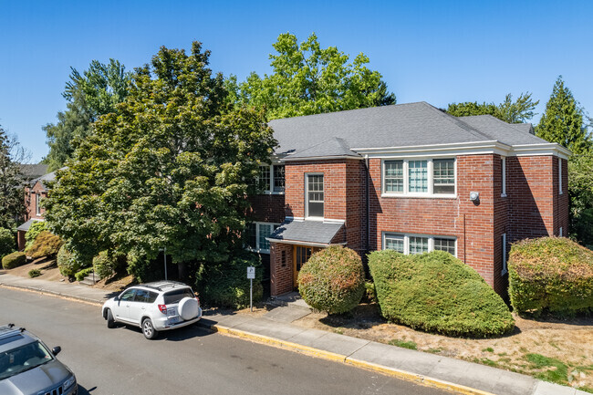 Building Photo - Sandy Crest Terrace Apartments