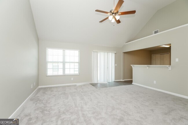 Foto del edificio - 10109 Deep Creek Dr