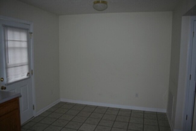 Building Photo - 1113 Northridge Dr